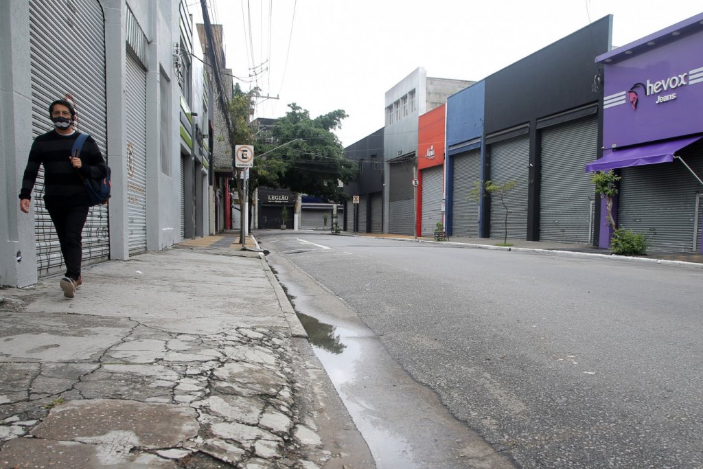 Confira o que abre e fecha na fase emergencial de São Paulo