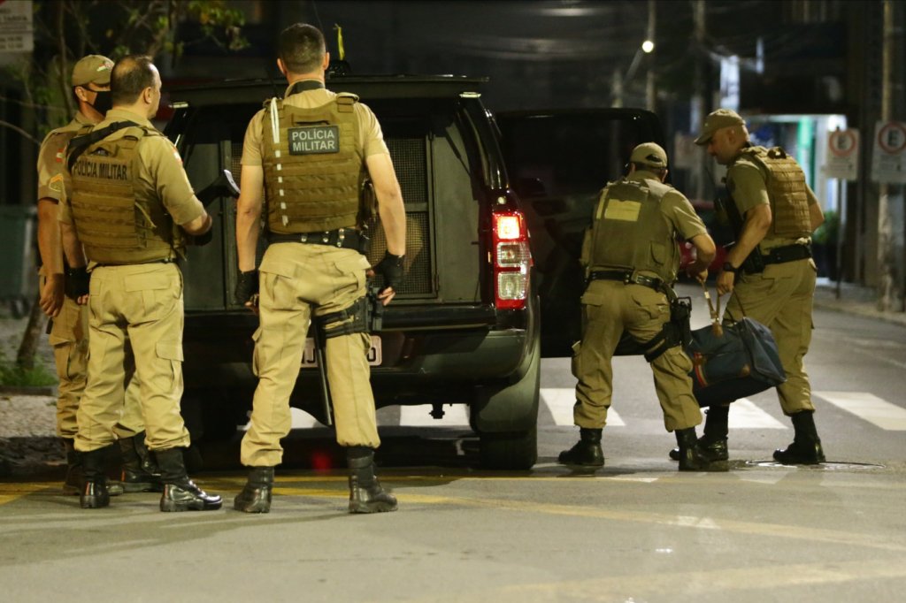 Polícia Federal prende cinco suspeitos de participar do assalto em Criciúma