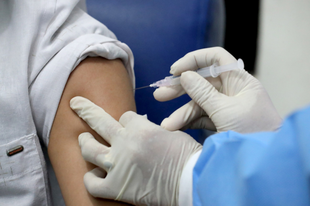 57% dos brasileiros defendem vacinação obrigatória contra a Covid-19