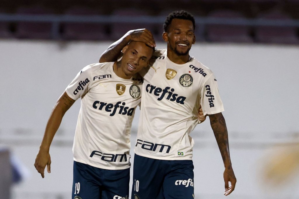 Palmeiras vence a Ferroviária e se isola na liderança do Campeonato Paulista