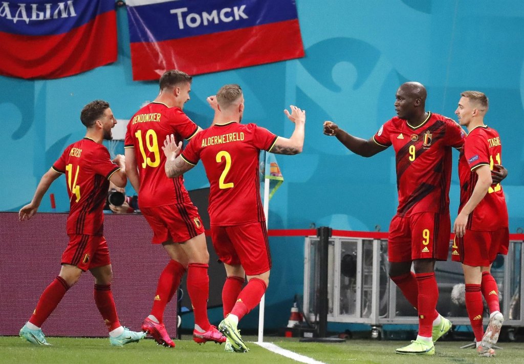 Lukaku brilha com dois gols, Bélgica vence a Rússia e estreia bem na Eurocopa 
