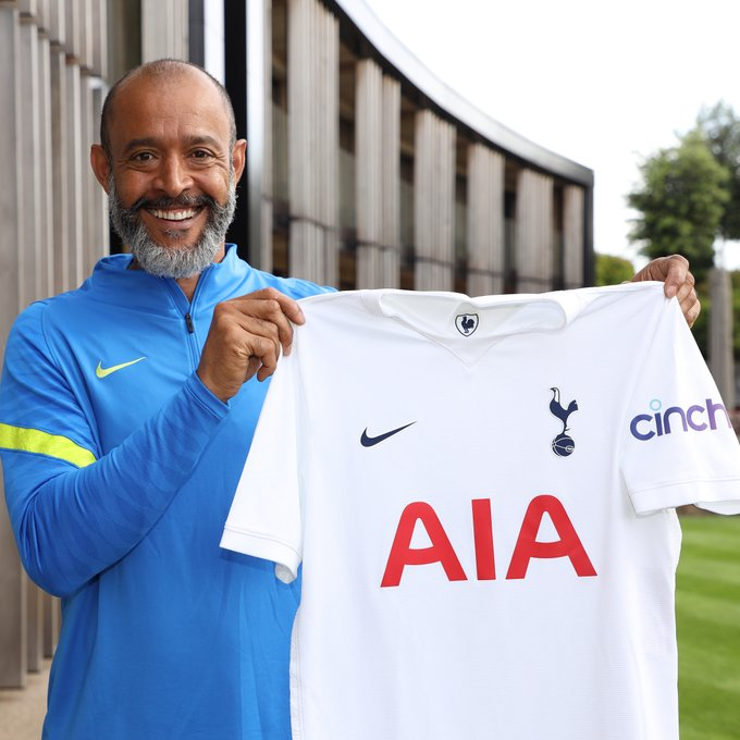Tottenham anuncia o português Nuno Espírito Santo como novo técnico