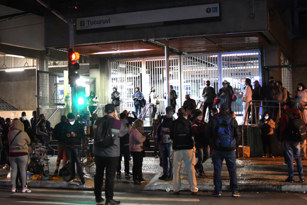 Metrô de São Paulo amanhece em greve; confira linhas afetadas