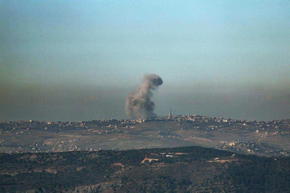 Israel bombardeia mesquita de hospital no sul do Líbano ligada ao Hezbollah 