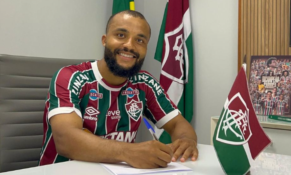 Fluminense anuncia renovação de contrato com Samuel Xavier até 2025