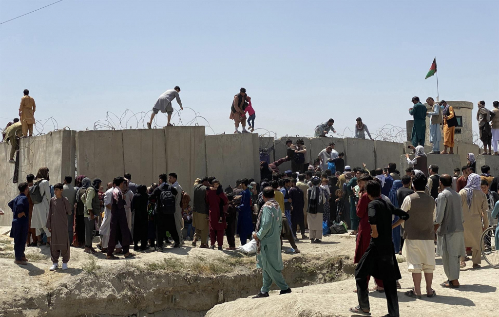 Talibã proíbe saída de afegãos do país e diz que não mudará prazo para retirada dos EUA