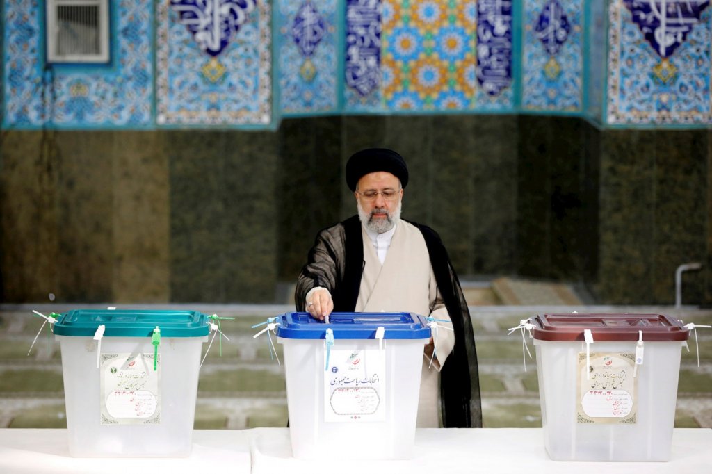 Conservador Ebrahim Raisi é eleito presidente do Irã com quase 62% dos votos