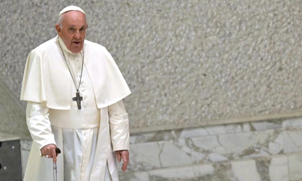Papa Francisco conversa com presidente da Autoridade Palestina sobre cessar-fogo em guerra no Oriente Médio
