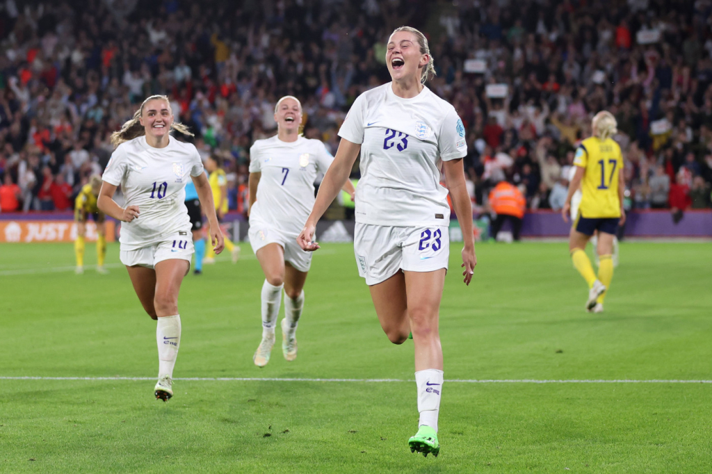 Com golaço de calcanhar, Inglaterra vence a Suécia por 4 a 0 e está na final da Eurocopa feminina
