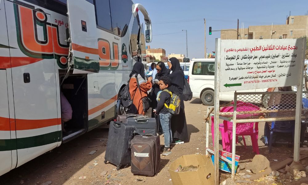 Conflito no Sudão já levou mais de 700 mil pessoas a se deslocarem em apenas 24 dias