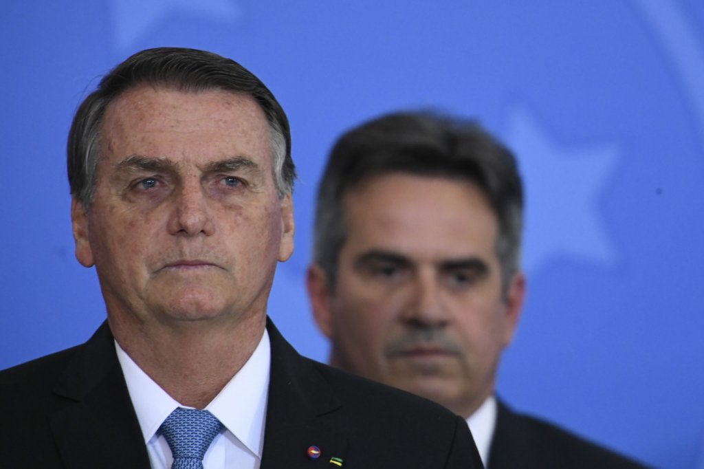 Bolsonaro é aconselhado a não apresentar pedido de impeachment contra Barroso