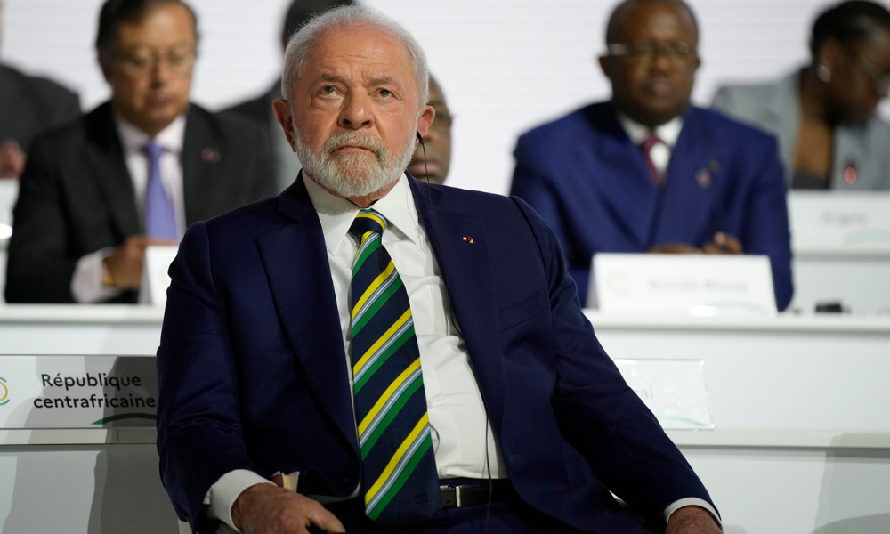 ‘Hoje é dia de Enem’, diz Lula a jornalistas após pergunta sobre meta fiscal