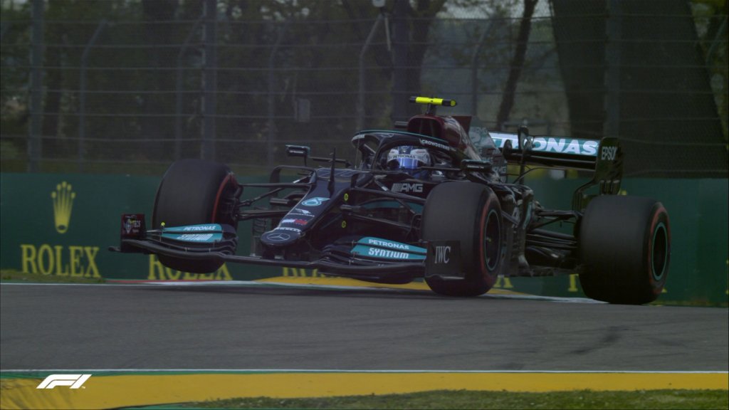 Fórmula 1: Bottas supera Hamilton e fecha primeiro dia em Ímola como o mais rápido