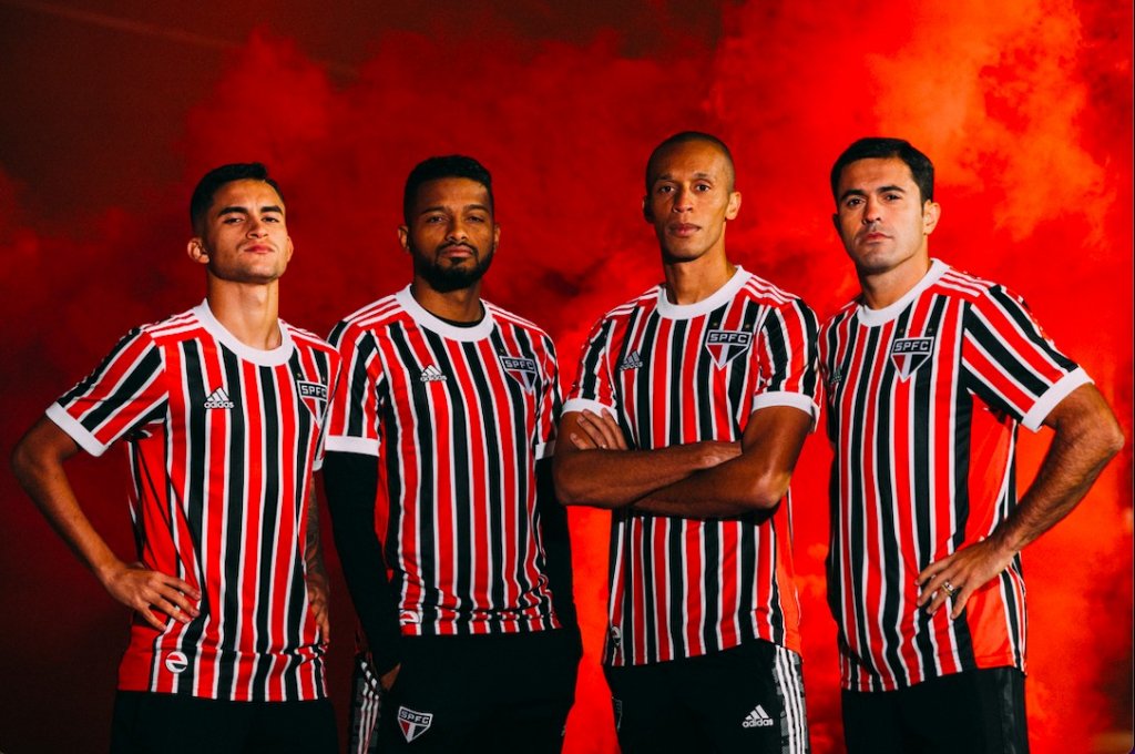 São Paulo apresenta segundo uniforme para temporada 2021