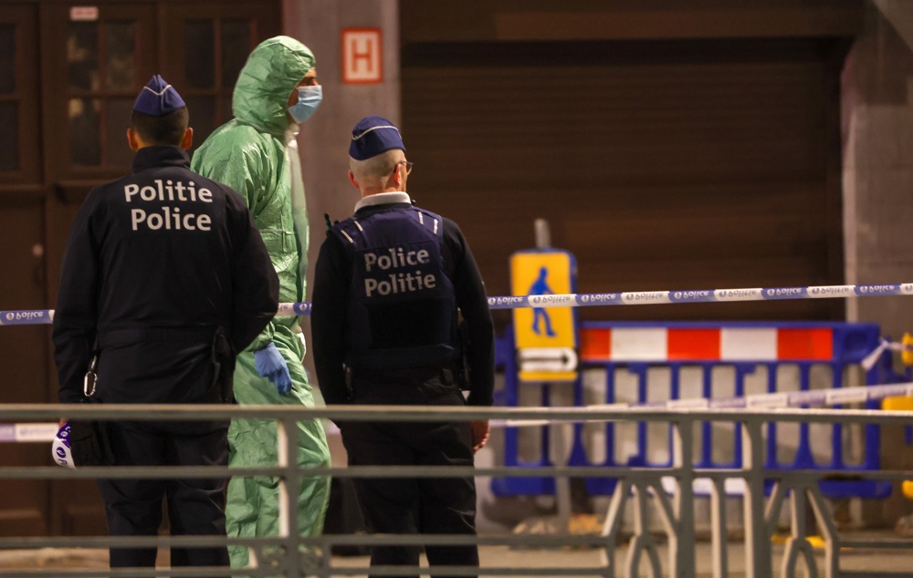 Jogo entre Bélgica e Suécia é suspenso após morte de torcedores em ataque em Bruxelas