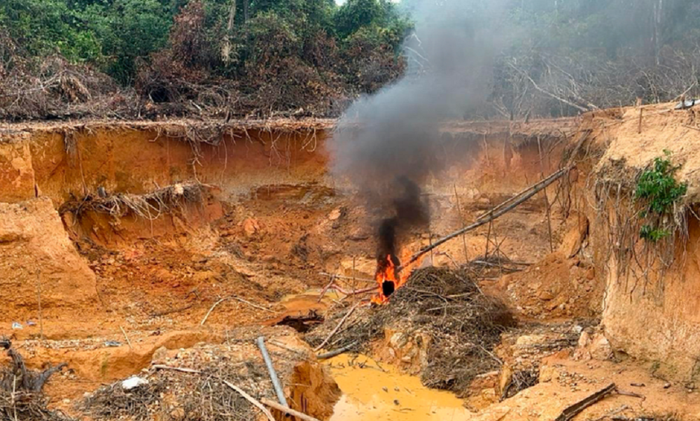 Governo destrói infraestrutura ligada ao garimpo ilegal na Terra Indígena Yanomami