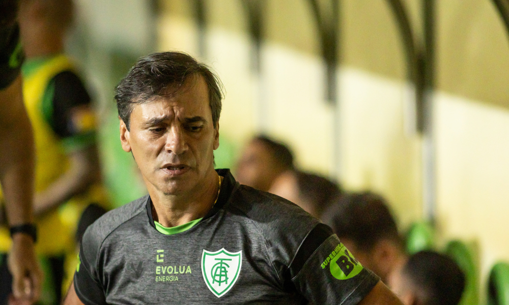 Primeiro rebaixado do Brasileirão, América-MG anuncia demissão do técnico Fabián Bustos