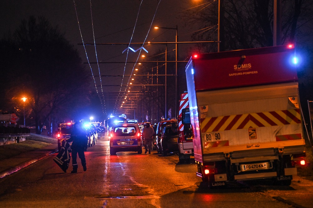 Incêndio na França deixa dez mortos, incluindo cinco crianças
