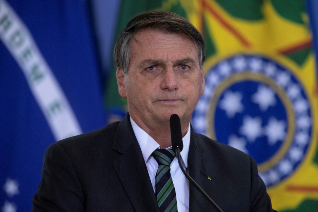 Bolsonaro diz que enviará equipe à Israel para tratar de spray nasal contra a Covid-19