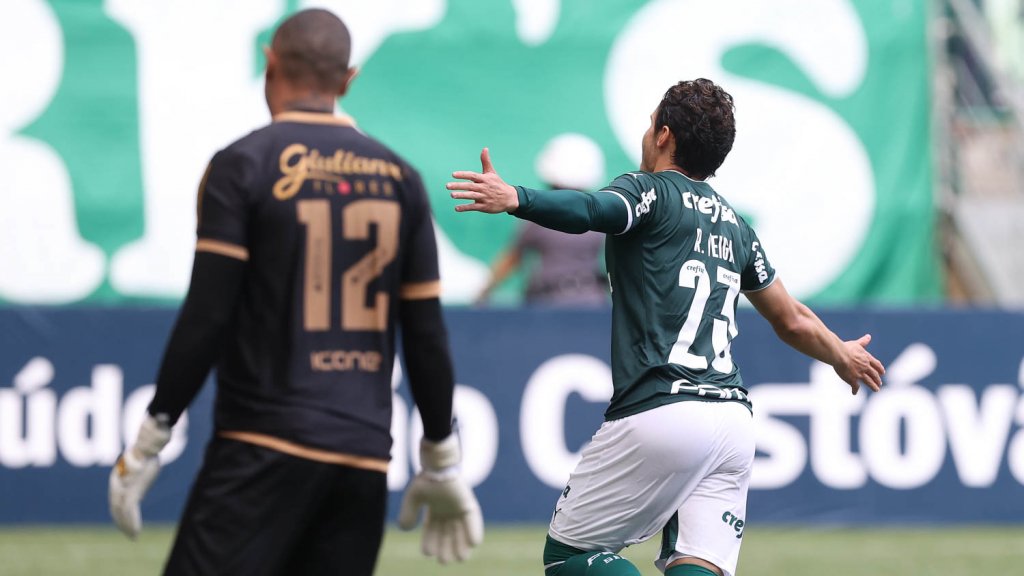 Veiga marca de pênalti e garante vitória do Palmeiras contra o Santo André