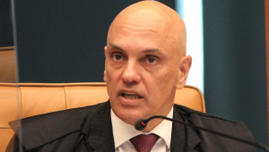 Moraes ordena que PF encaminhe ao STF dados sobre líderes de bloqueios