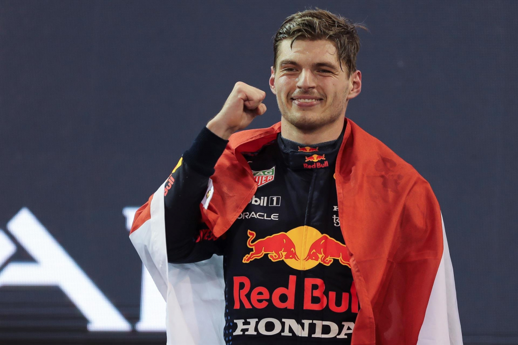 Sob chuva, Verstappen conquista GP do Japão e é bicampeão da Fórmula 1