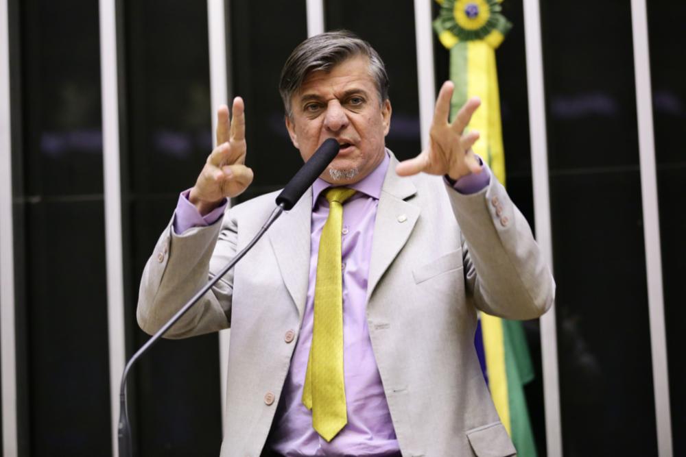Ex-deputado Boca Aberta é preso por posse ilegal de arma no Paraná