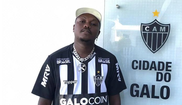 Rapper Djonga se envolve em confusão com segurança no Mineirão e alega racismo