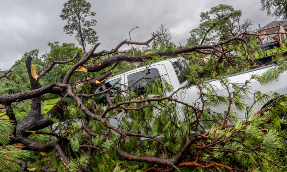 Passagem de Beryl deixa 8 mortos e furacão avança no Texas 