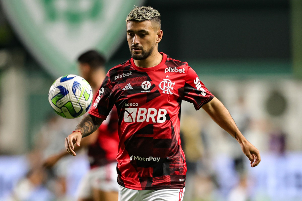 Flamengo deve contar com Arrascaeta e Luiz Araújo em decisão contra o São Paulo