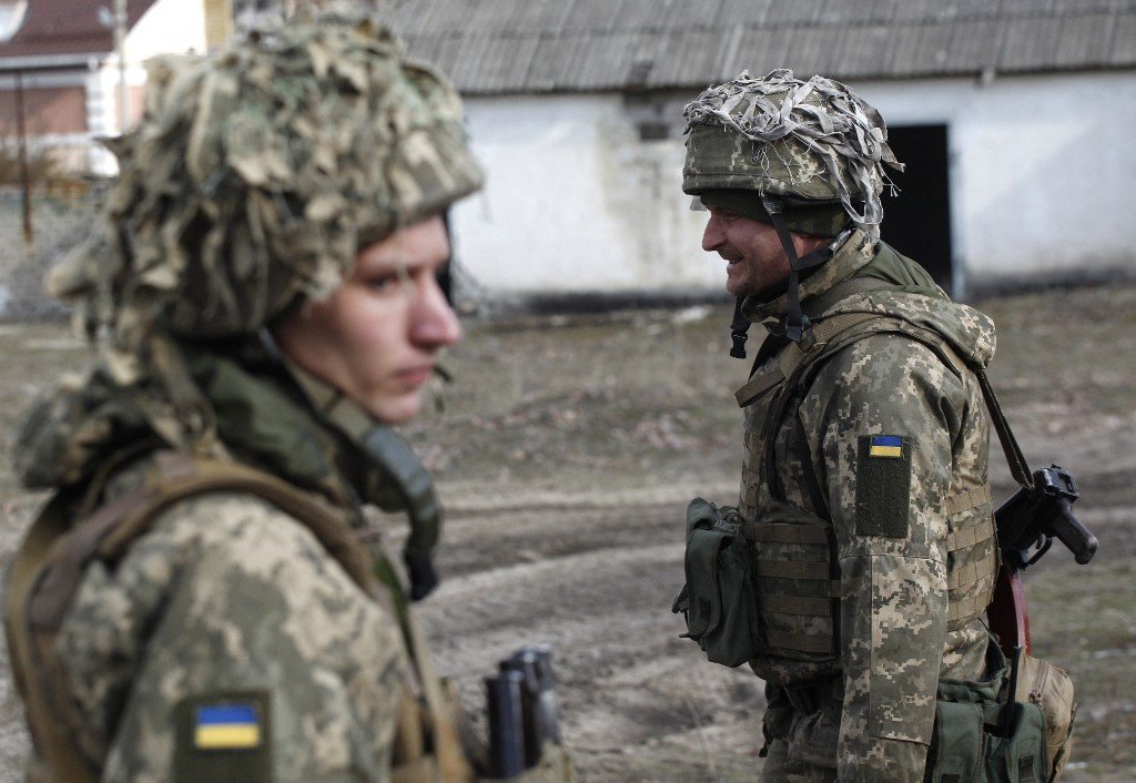 Rússia afirma ter atingido defesas aéreas da Ucrânia antes de ofensiva no leste
