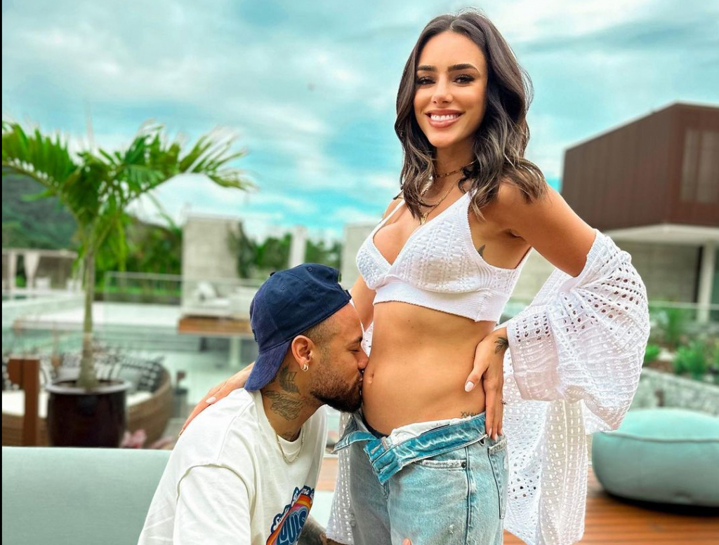 Bruna Biancardi e Neymar anunciam gravidez: ‘Estamos ansiosos por você’