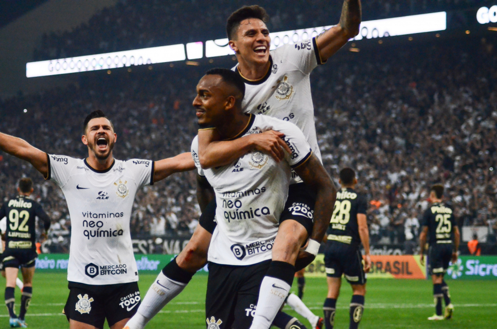 Copa do Brasil: Corinthians goleia o Santos e abre vantagem nas oitavas de final