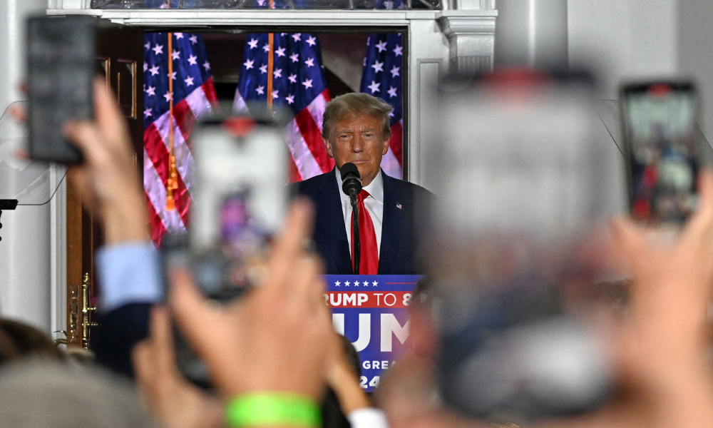 Trump é ovacionado em convenção republicana na Califórnia