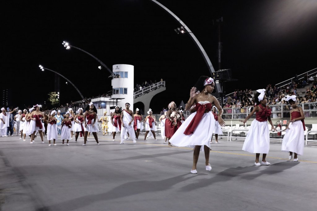AO VIVO – Acompanhe a segunda noite de desfiles das escolas de samba do Grupo Especial de São Paulo