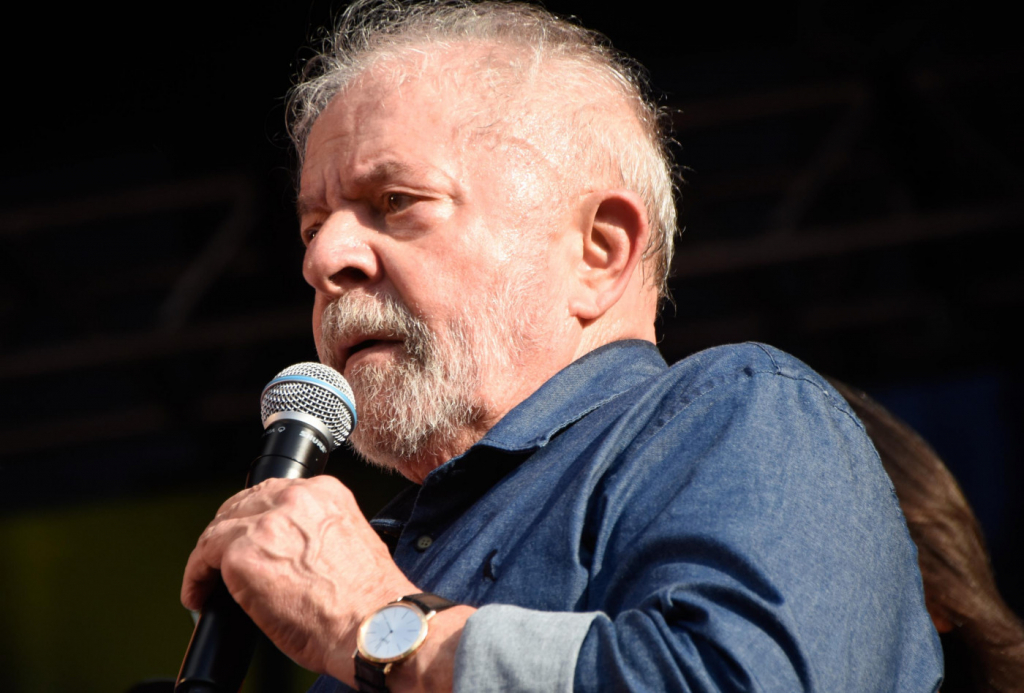 Lula confirma presença em debate presidencial neste domingo