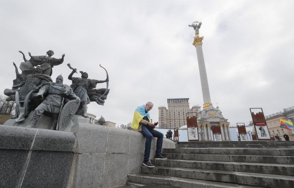 Relatos mostram tensão e incertezas da população em meio à invasão russa à Ucrânia