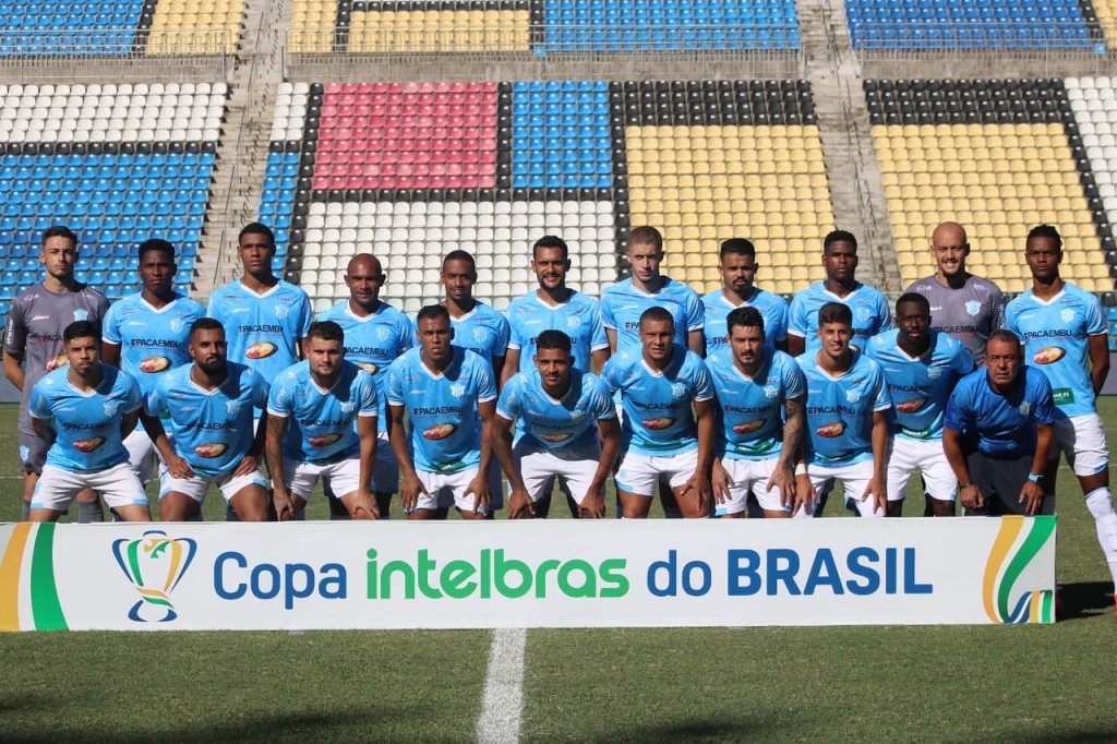 Marília tem surto de Covid-19 após viajar por três Estados para jogo da Copa do Brasil