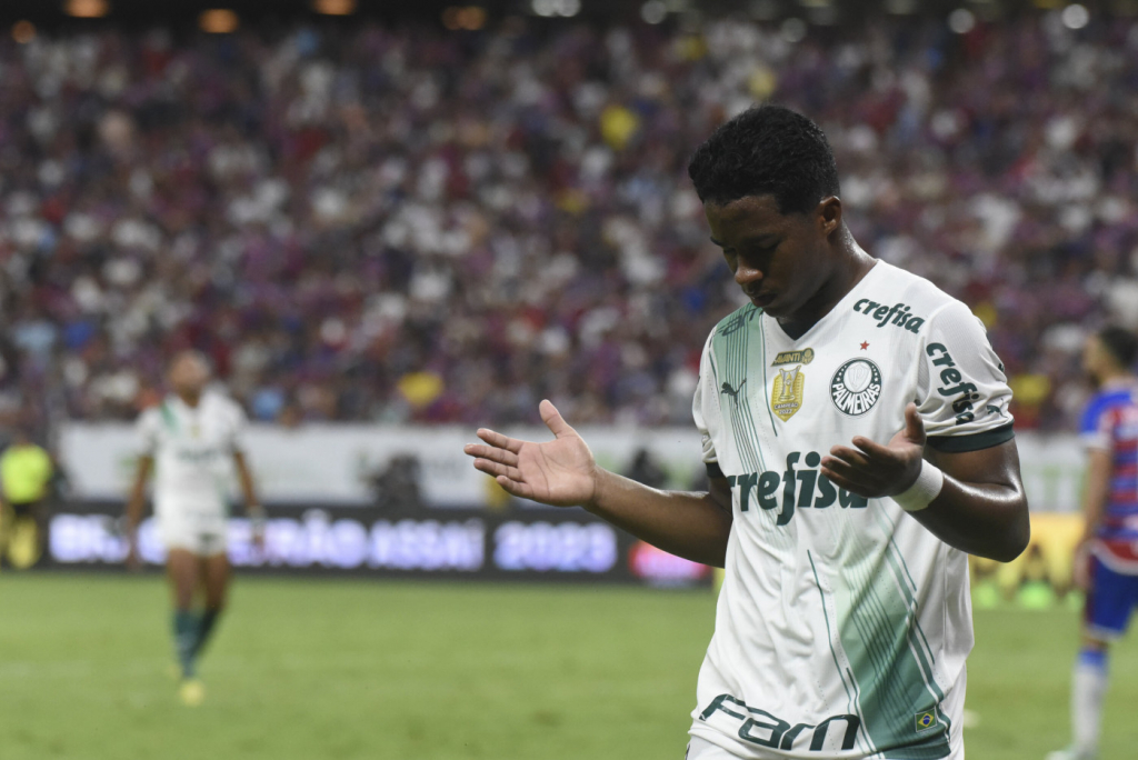 Palmeiras segura empate com o Fortaleza e segue na liderança do Brasileirão