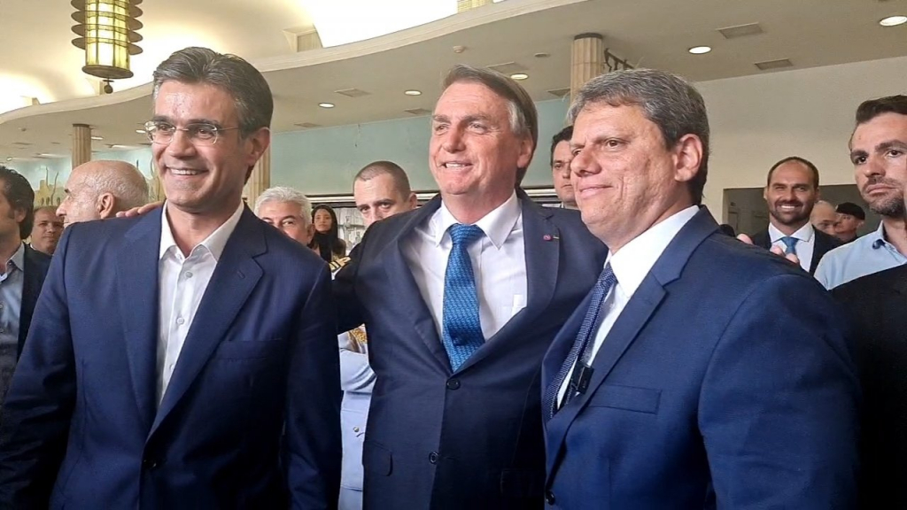 Garcia anuncia ‘apoio total’ a Bolsonaro no segundo turno das eleições presidenciais