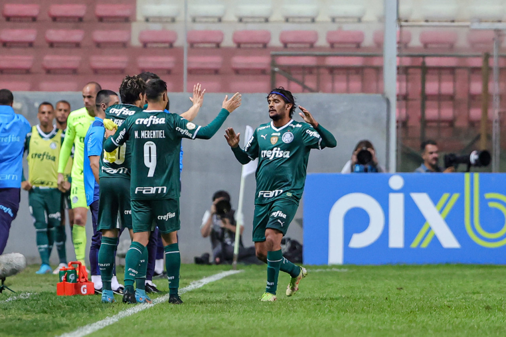 Brasileirão: Em noite de estreias, Scarpa decide e Palmeiras vence o América-MG