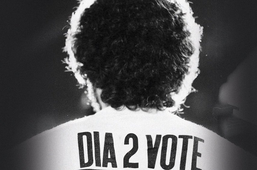 Corinthians pede que jovens regularizem título de eleitor: ‘No dia 2 de outubro, vote’