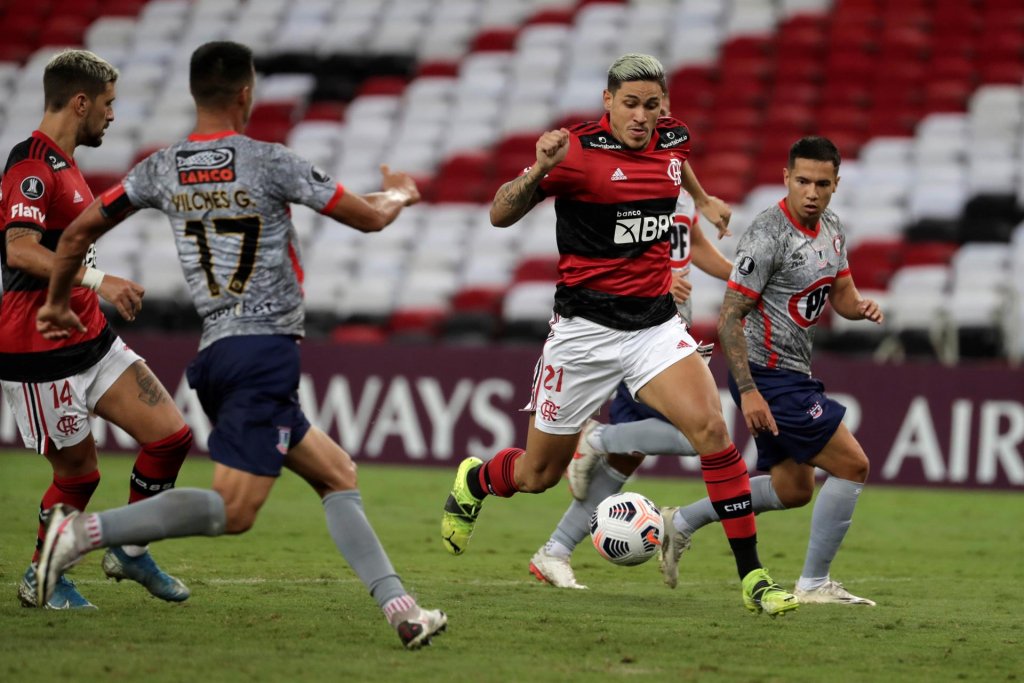 Gol de Pedro é eleito o mais bonito da 2ª rodada da fase de grupos da Libertadores; assista