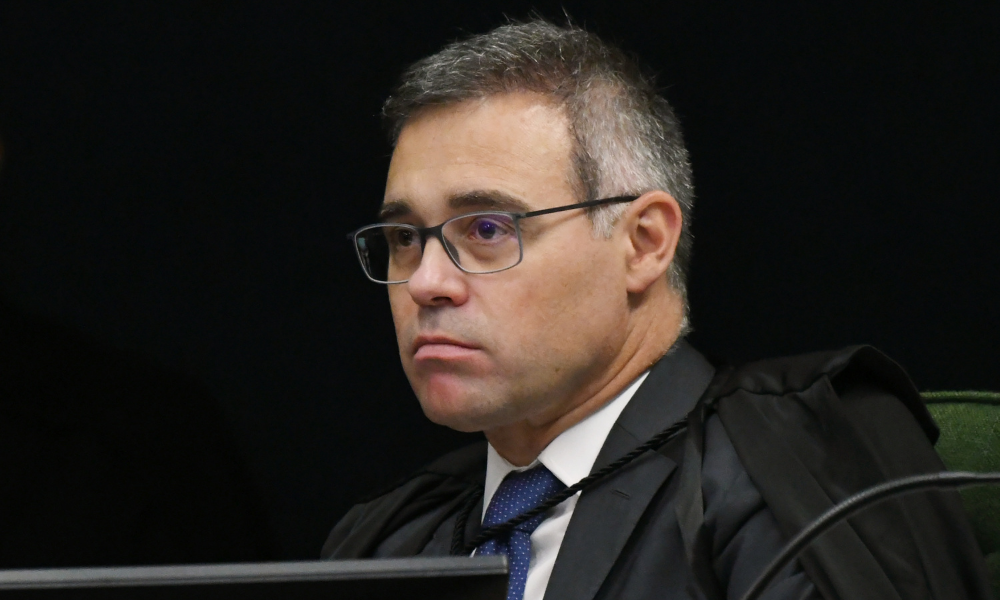 André Mendonça pede vista e adia julgamento do caso Francischini no STF