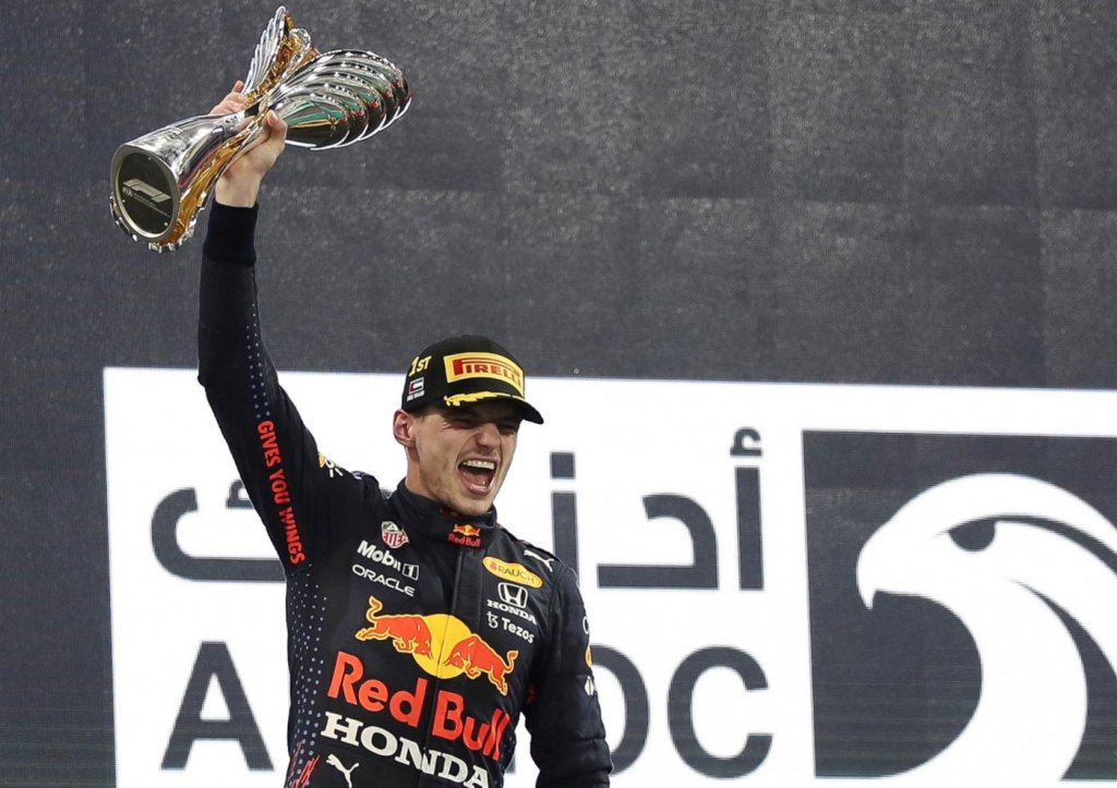 F1: Verstappen ultrapassa Hamilton na última volta em Abu Dhabi e conquista primeiro título mundial