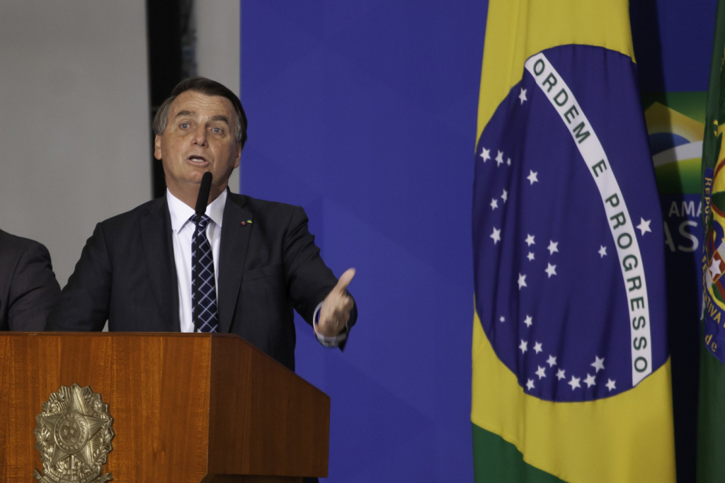 Caso Covaxin: Senadores protocolam queixa-crime contra Bolsonaro no STF por suposto crime de prevaricação