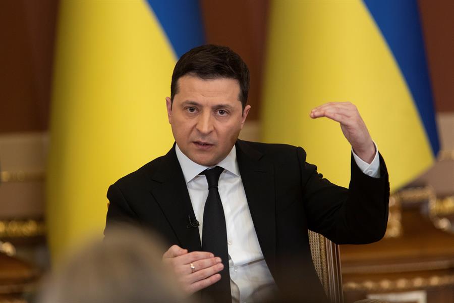 Presidente da Ucrânia pede para países ocidentes não difundirem ‘pânico’ por tensões com a Rússia