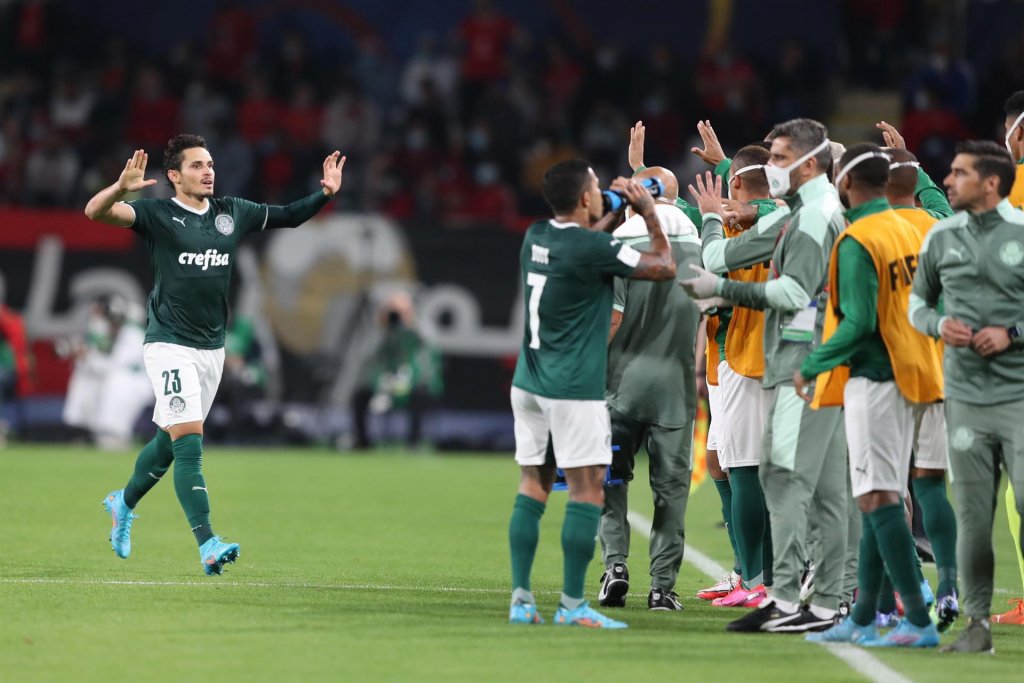 Veiga e Dudu brilham, Palmeiras vence o Al Ahly e vai à final do Mundial de Clubes 