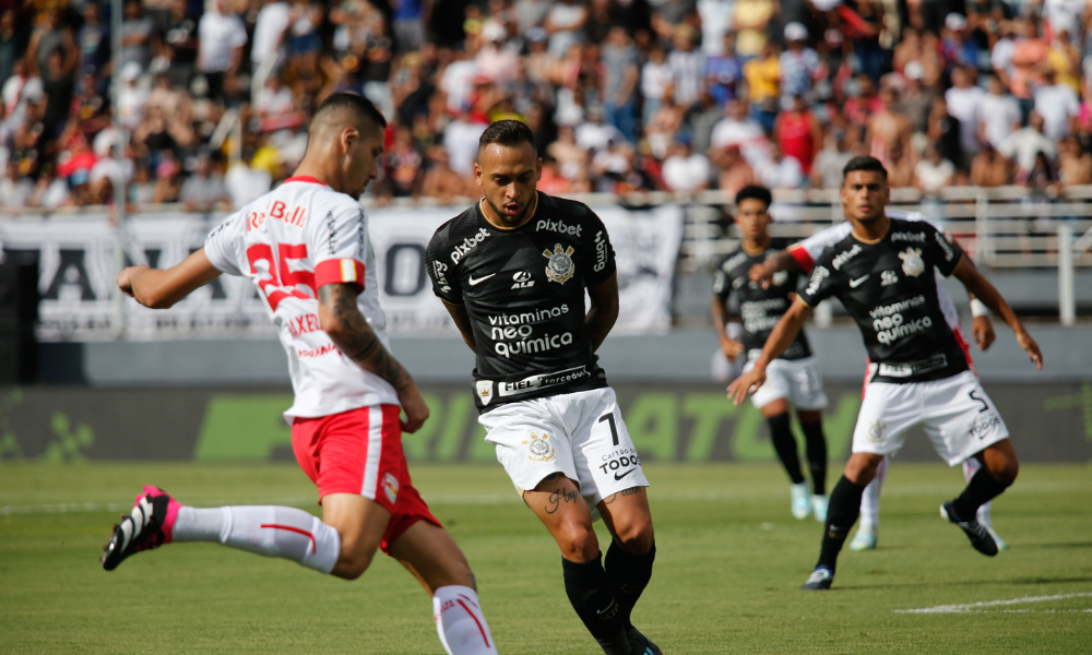 Corinthians joga mal e perde para o Red Bull Bragantino na estreia do Paulista