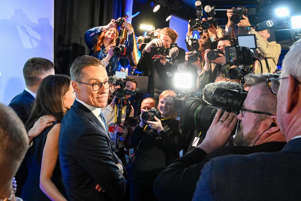 Alexander Stubb é eleito presidente da Finlândia em meio a tensões com a Rússia